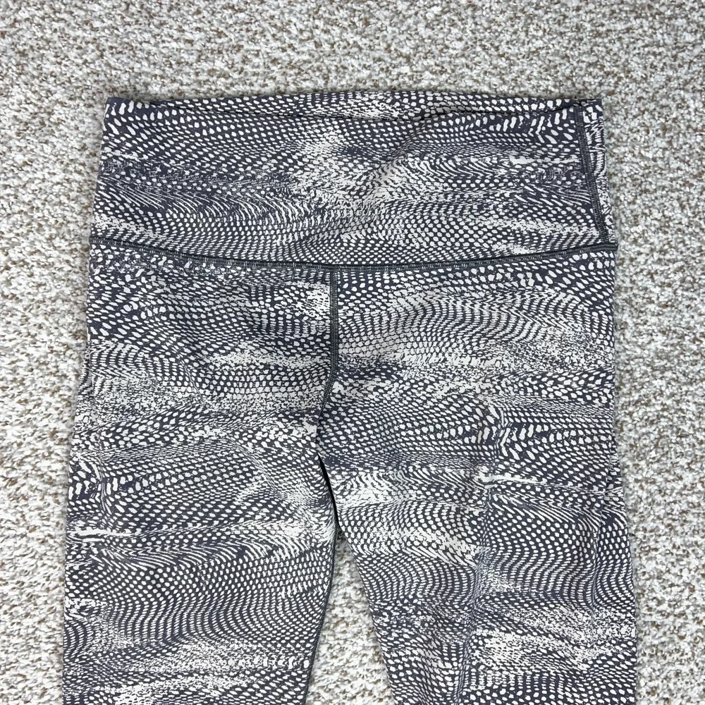 Lululemon Pants Womens 12 Gray High Rise Leggings Print Yoga Workout Gym Sports
